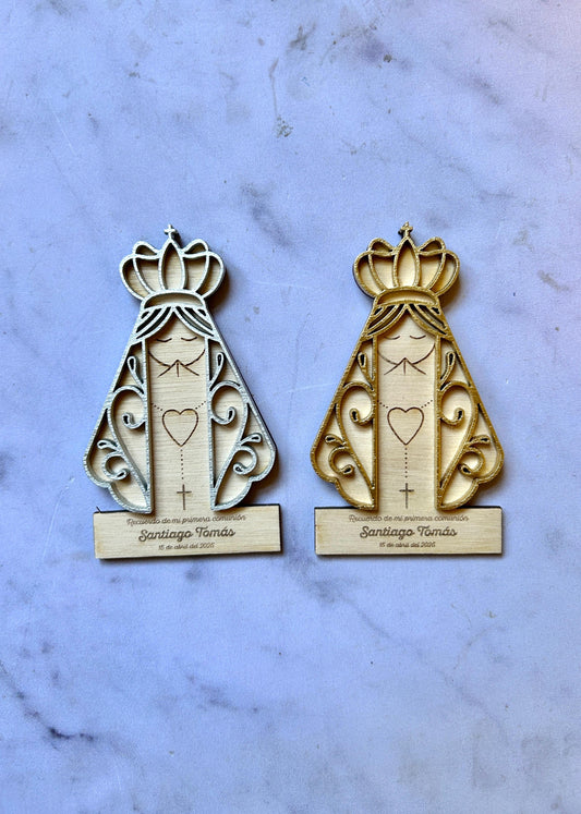 Recuerdo de bautizo imán virgen