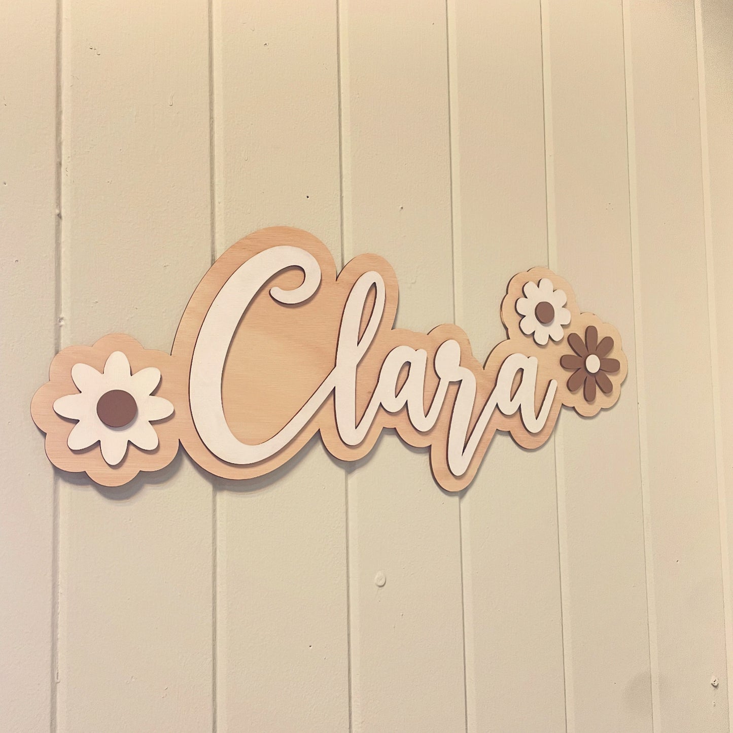 Nombre personalizado con fondo y flores