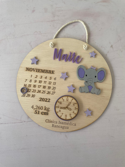 Cartel datos de nacimiento redondo elefante