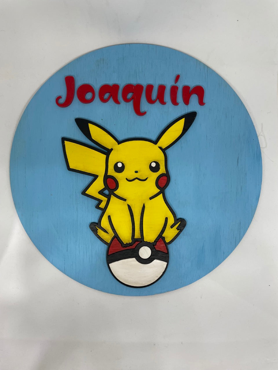 Cartel con nombre picachu